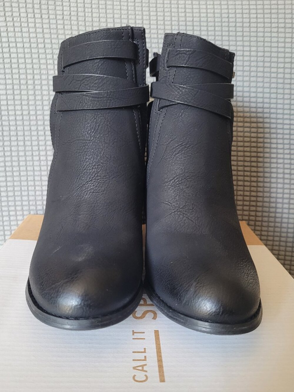 Call It Spring "Magliaro-96" Black Synthetic Round Toe Ankle Boot 8.5 B (NIB)